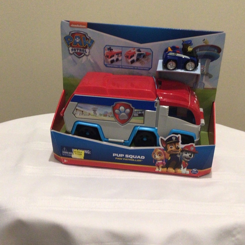 PAW Patrol Red and White Pup Squad Vehicle sealed